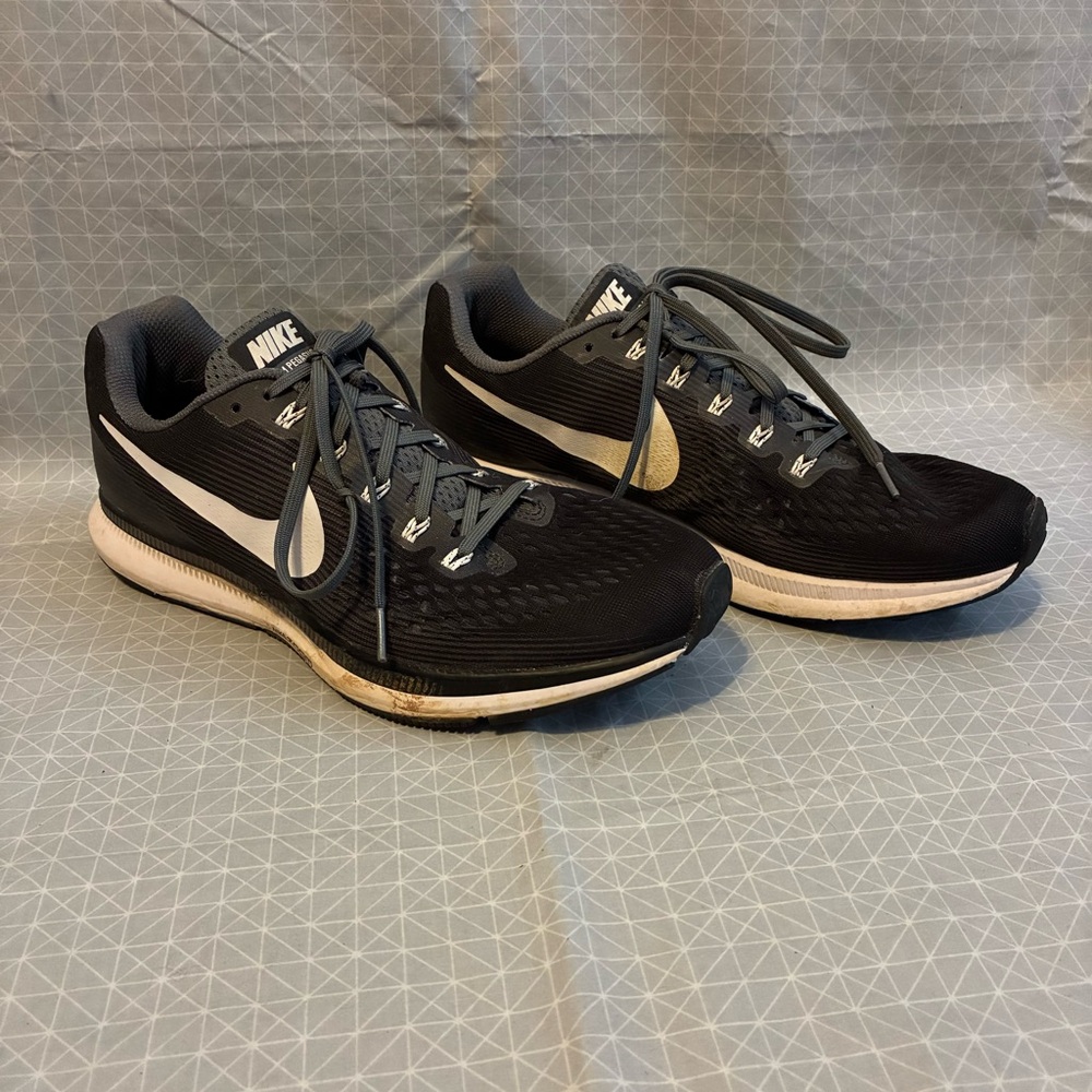 Nike Zoom Pegasus 34 Sneakers in Black 11‎